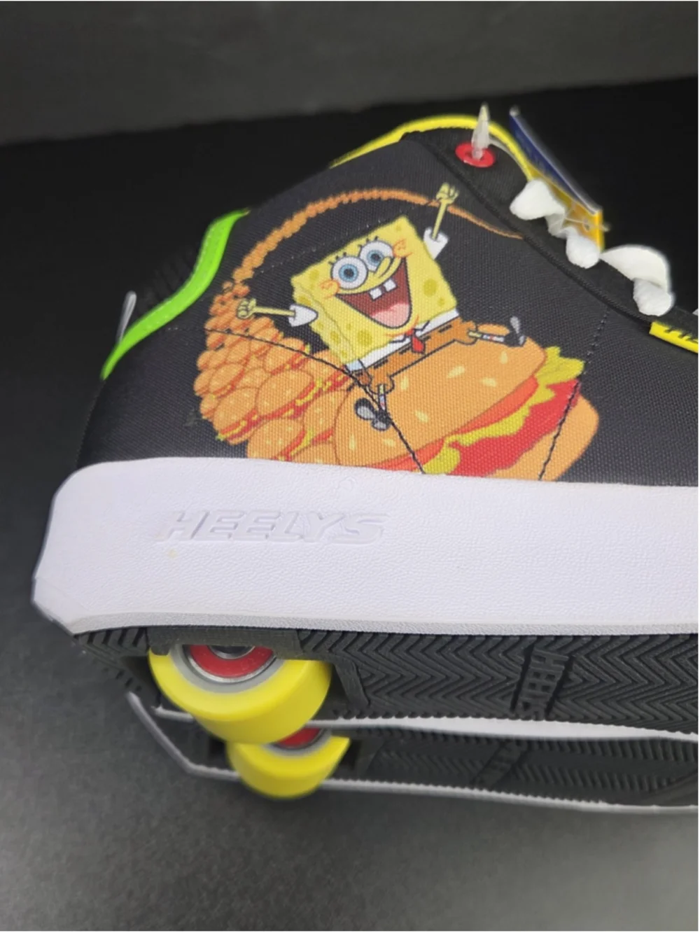 Heelys x SpongeBob SquarePants Roller Shoes Youth Size 5 (US) NEW #1209